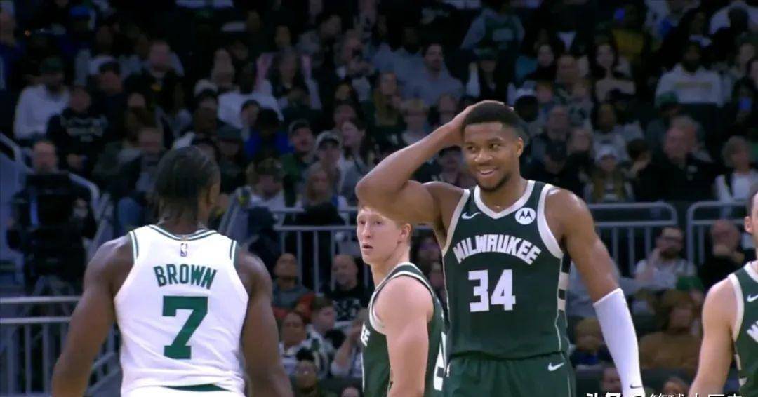 开云平台登录入口 -塔图姆回归赛场，爆冷首场状态亮眼，雄鹿观众沸腾！的简单介绍