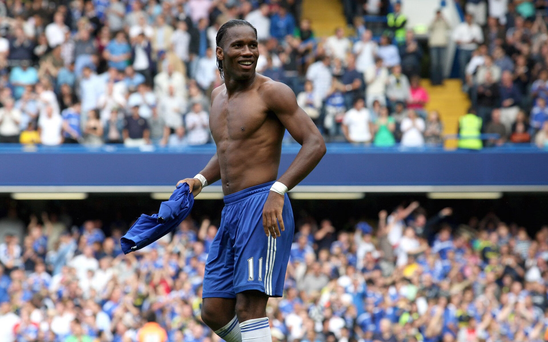 开云网页 -TL观众热烈欢呼!,C罗迎来十五赛季出色发挥气势如虹延续